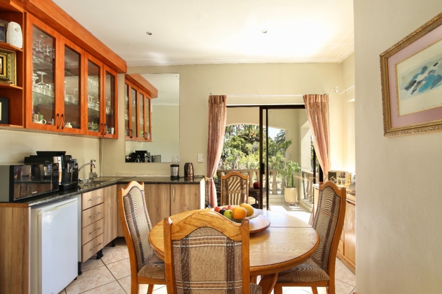 To Let 6 Bedroom Property for Rent in Sunset Beach Western Cape